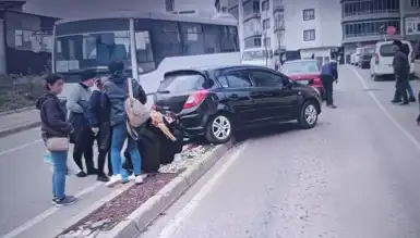 El Freni Çekilmemesi Trafik Kazasına Yol Açtı